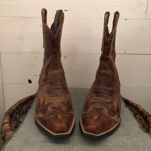 Ariat - Leather  Bootie